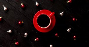 圣诞珠子装饰&热咖啡元素视频素材 Christmas Beads Around Hot Drink