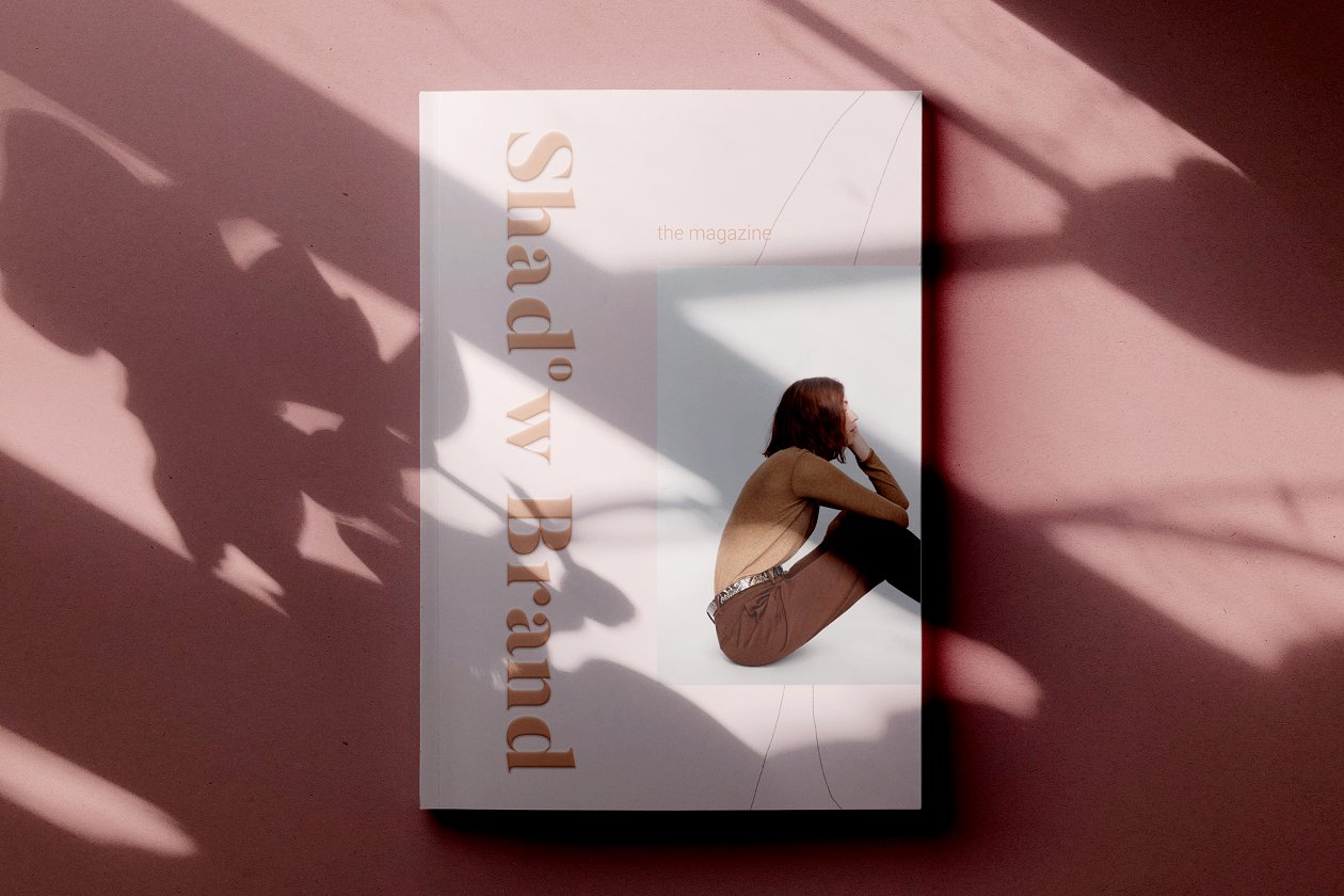 时尚品牌产品展示画册杂志样机 Shadow Brand – Magazine Mockups