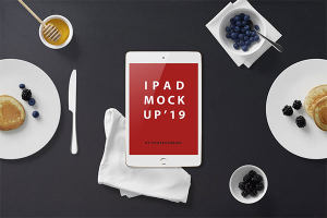 高品质的早餐场景的iPad Mini样机UI展示模型mockups
