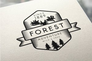 复古森林驼鹿徽章设计模板 Vintage Forest Moose Badge