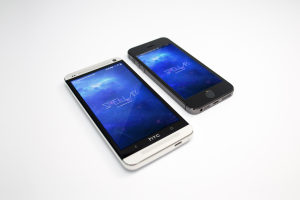 太空灰HTC One M7&iPhone 5s智能手机免费样机模板02 HTC One M7 and iPhone 5s Space Gray Mockup 02