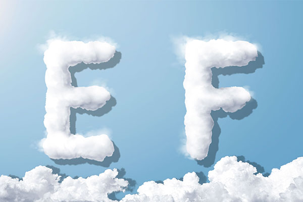 字母“EF”蓝天背景白云英文字母艺术字体psd素材